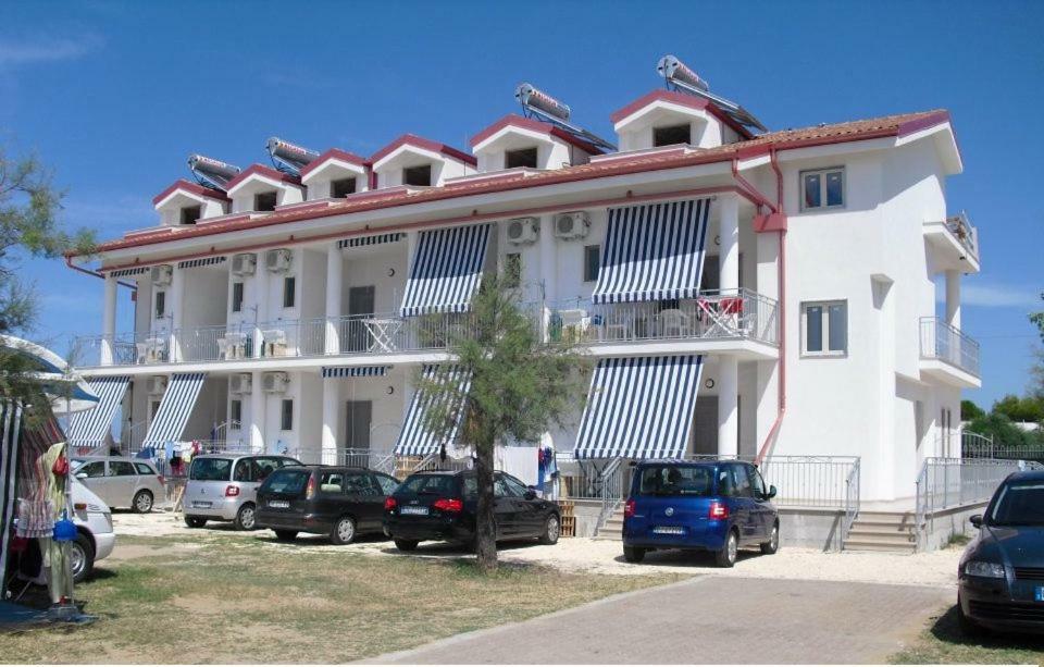 Centro Turistico La Perla Del Gargano Hotel โฟเชวาราโน ภายนอก รูปภาพ